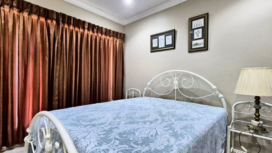 3 Bedroom Property for Sale in Hartenbos Central Western Cape